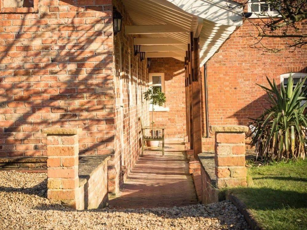Villa Owl Barn At The Gardens Lissington Exterior foto