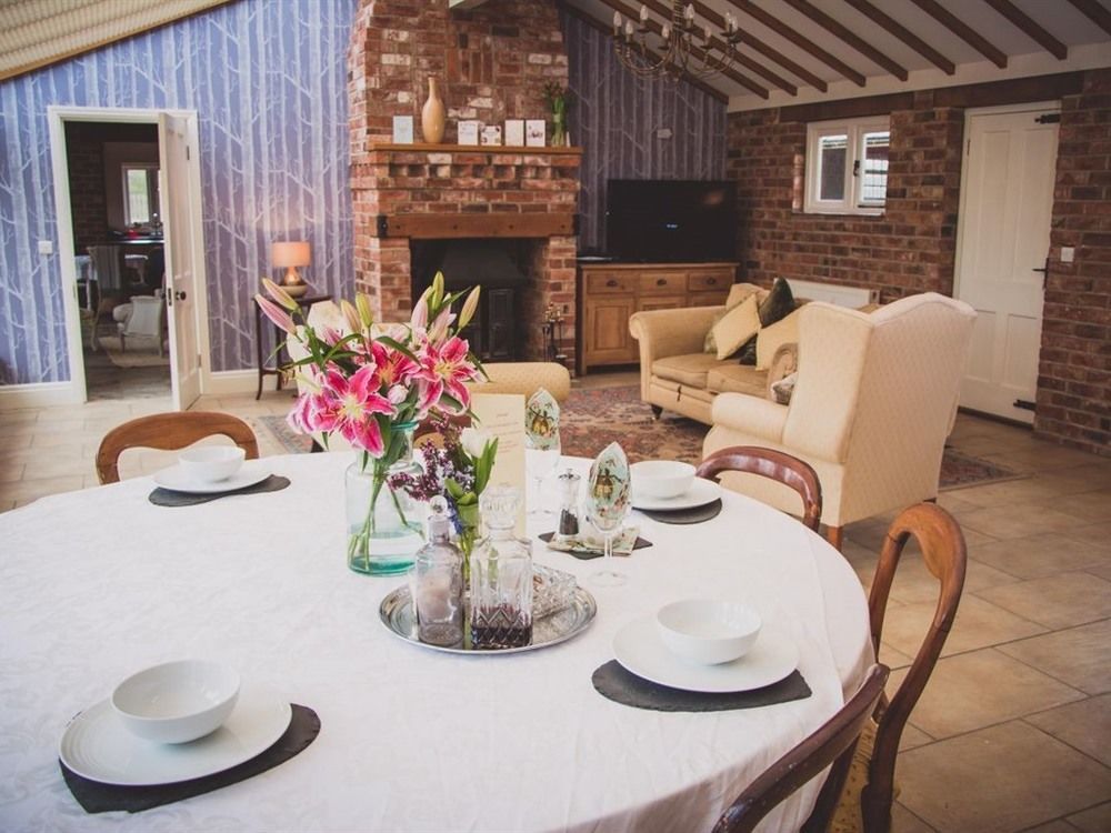 Villa Owl Barn At The Gardens Lissington Exterior foto