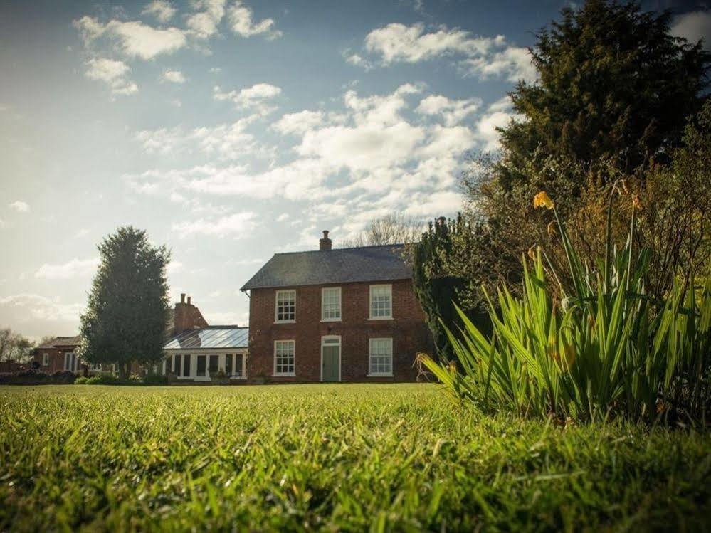 Villa Owl Barn At The Gardens Lissington Exterior foto